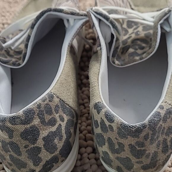 Mixed batch of designs, distressed fabric, animal print, canvas - Picture 5 of 8